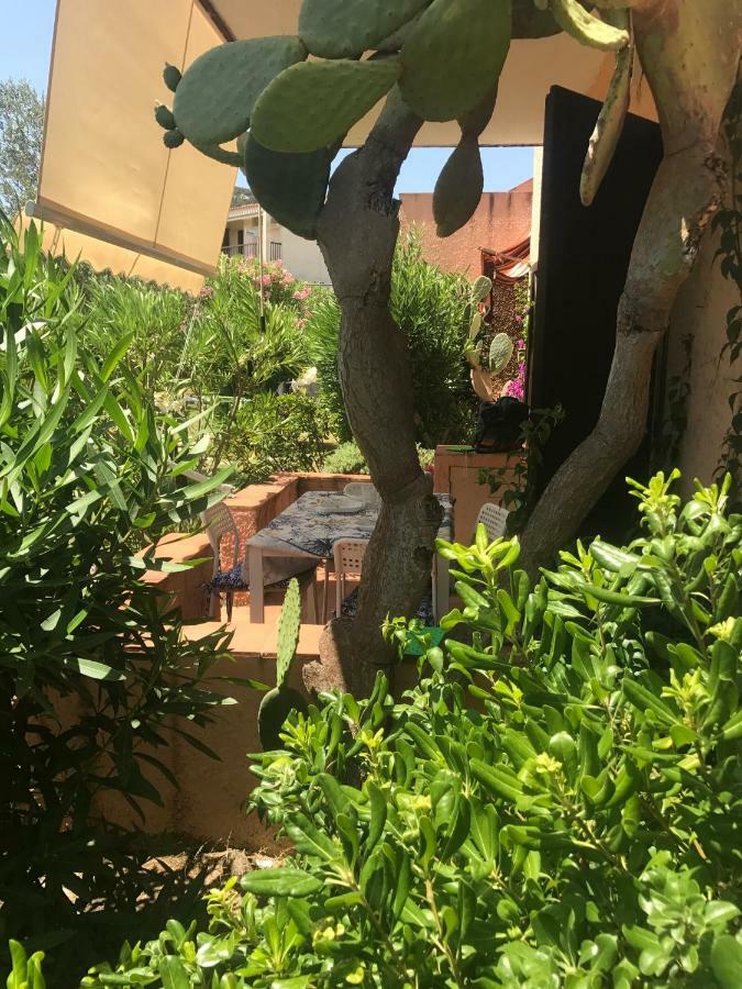Bilocali Residenza Mediterranea Cannigione Buitenkant foto